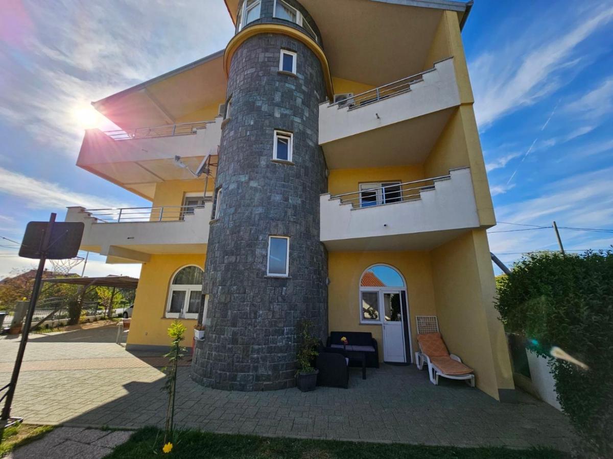 Apartments San Sukosan Exterior photo